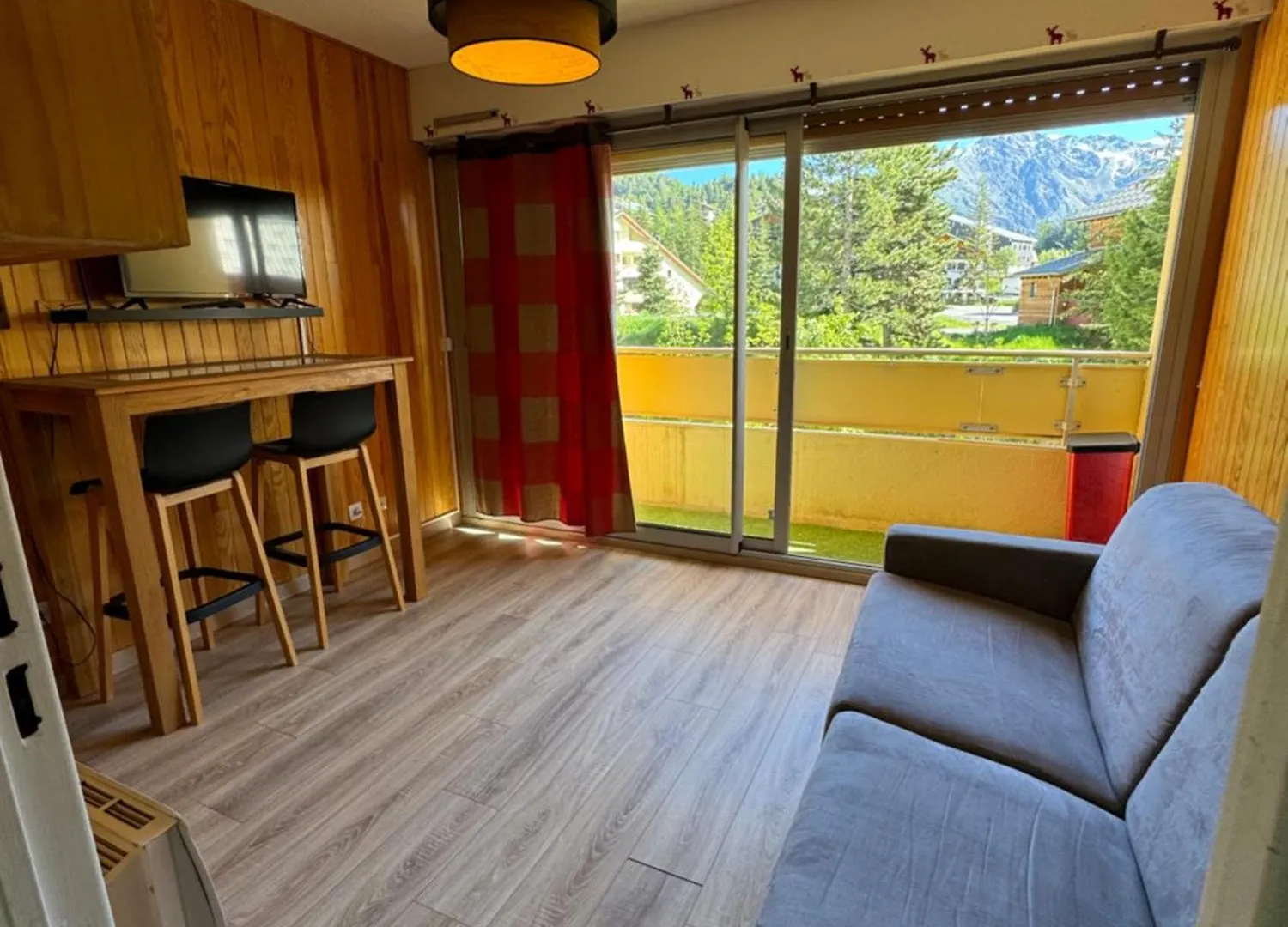 Studio Au Coeur D Auron 118 contacts